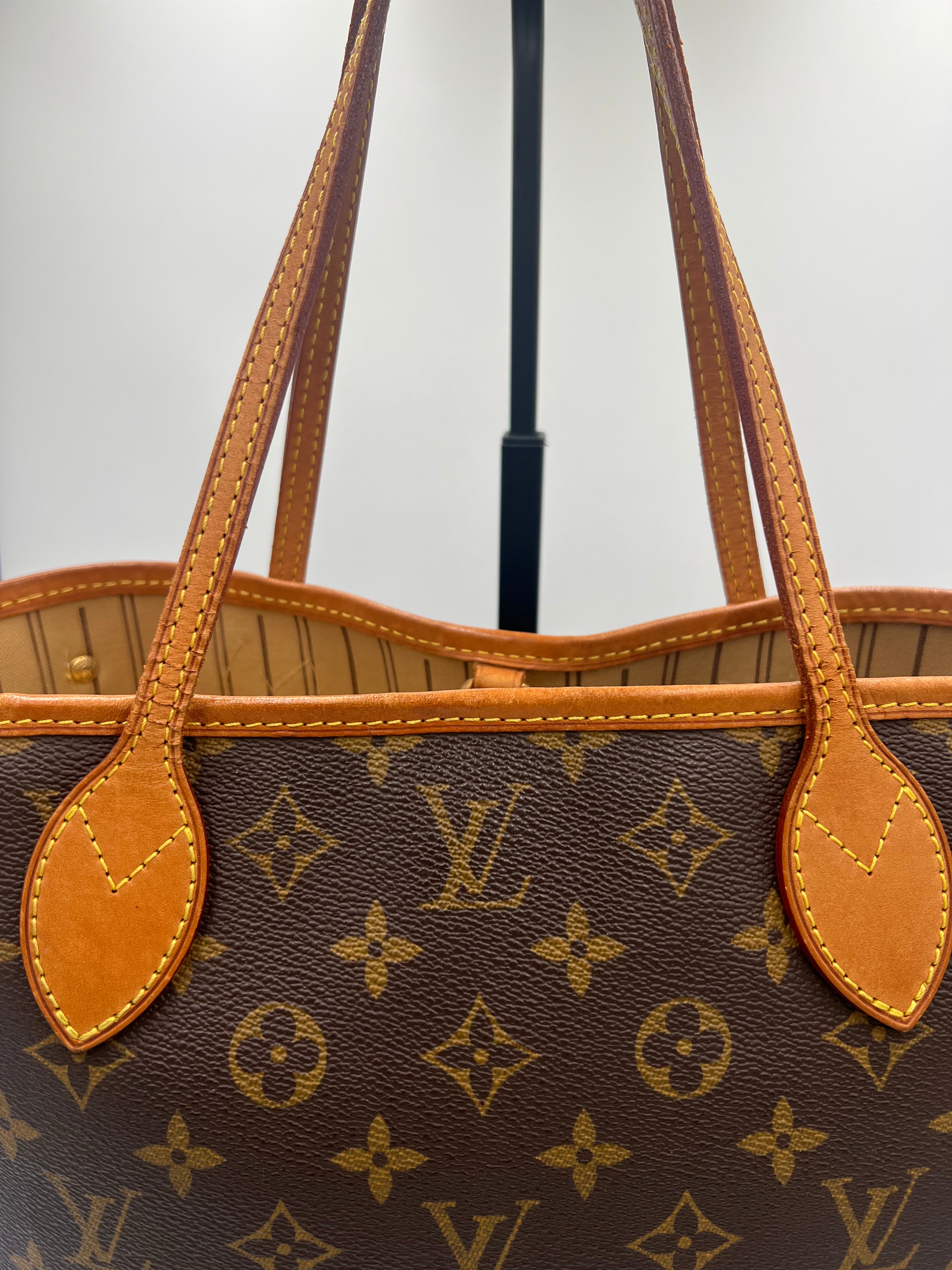 Louis Vuitton Neverfull PM- Monogram